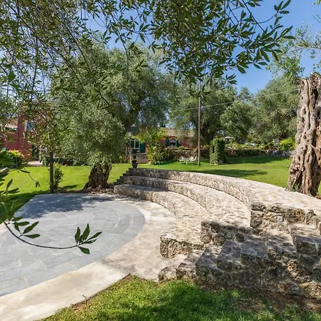 Triklino Estate * Áfra