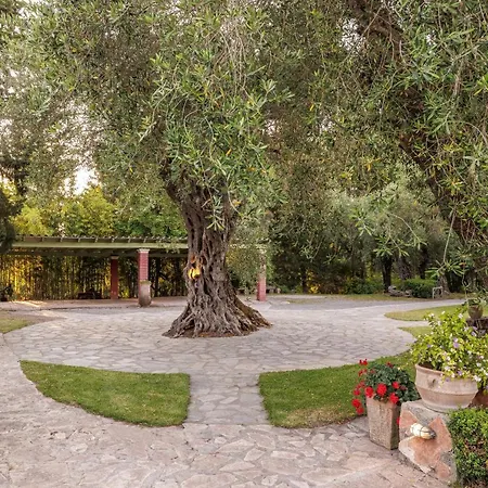 Villa Triklino Estate Áfra