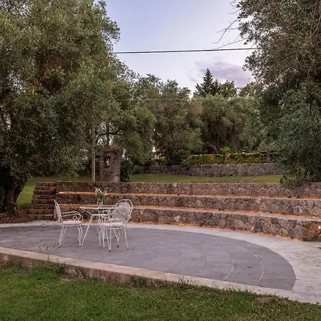 Willa Triklino Estate *