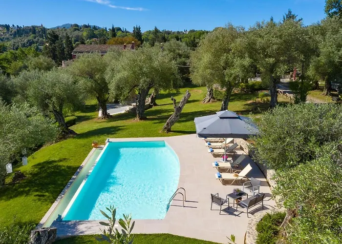 Triklino Estate *