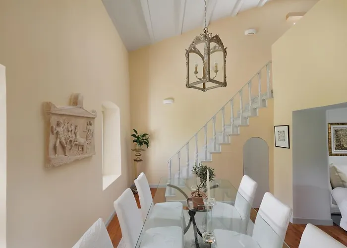 Triklino Estate