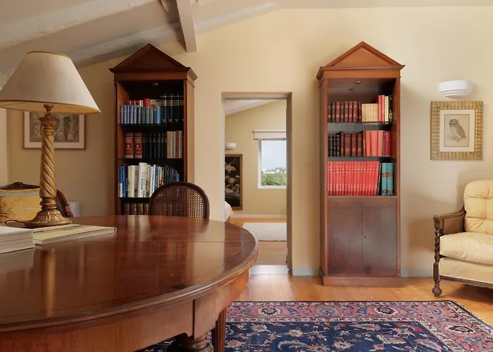 Triklino Estate * Áfra