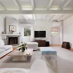 וילה Triklino Estate Áfra