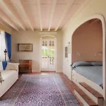 Triklino Estate * Áfra